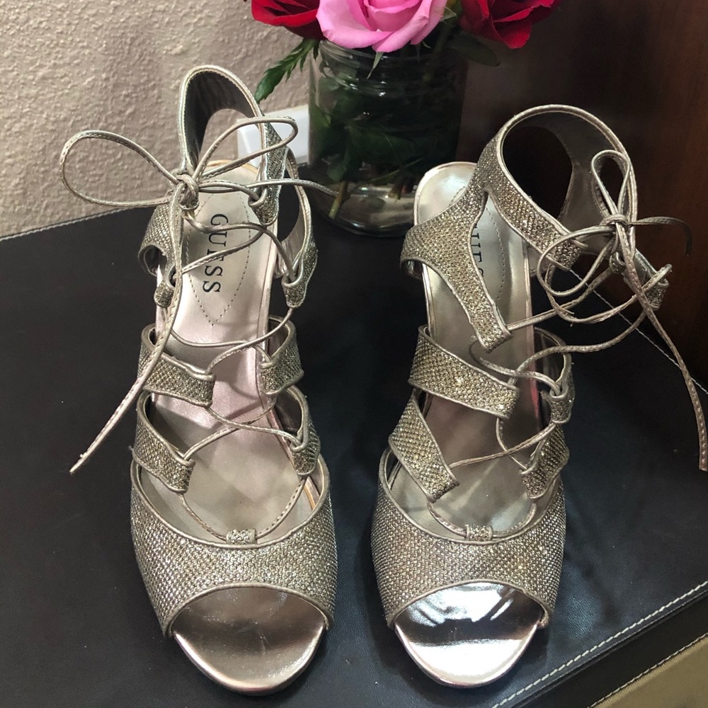 Guess metallic silver/gold pumps 8 1/2 M (8.5)